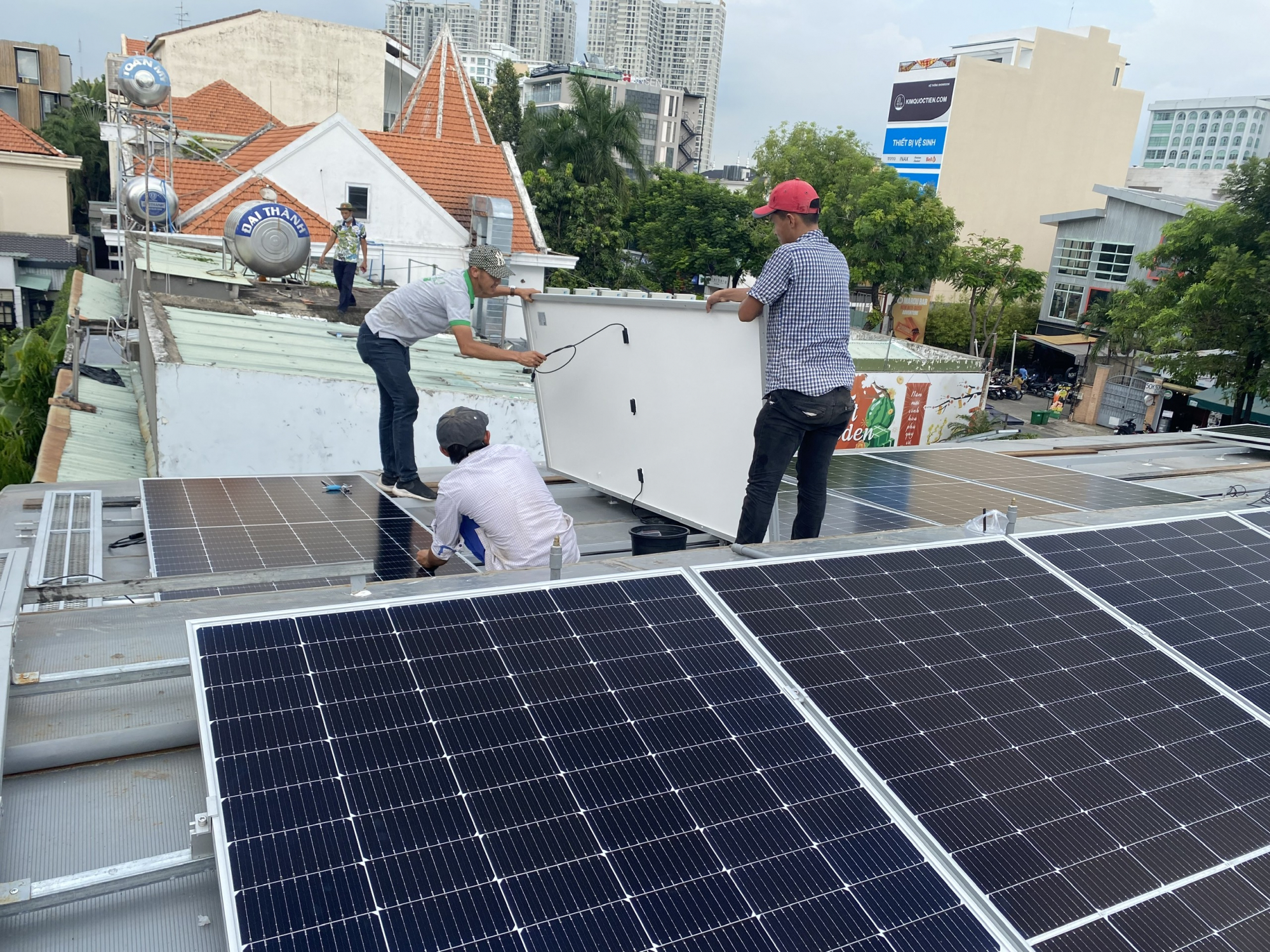 THỦ ĐỨC-HỆ 39kWp BÁM TẢI-QUÁN CAFE+SHOWROOM